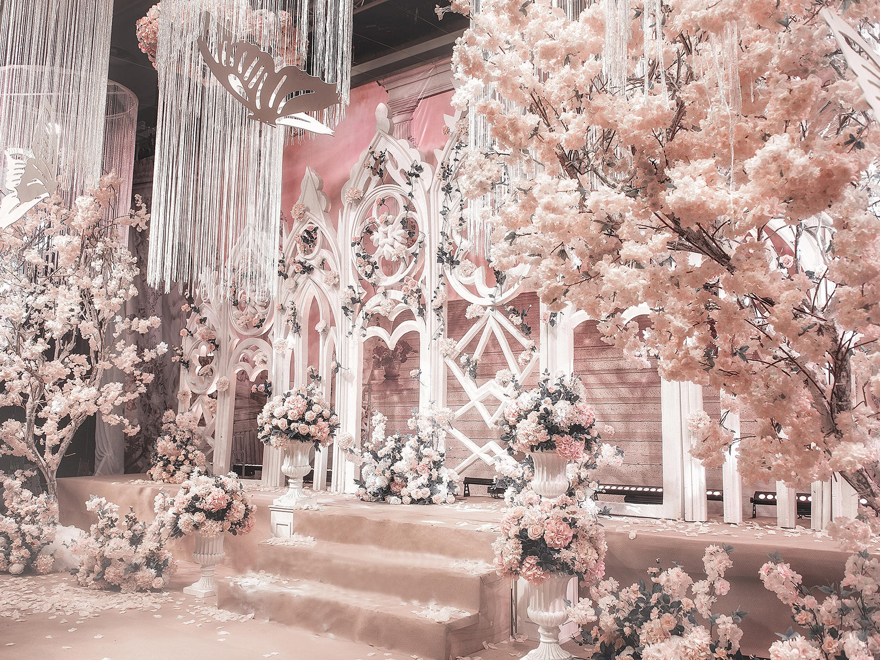 槿遇丨DreamPark·唯美花海宫廷系婚礼