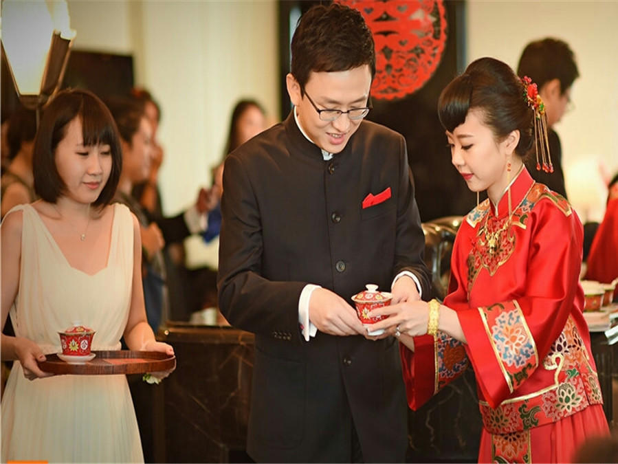 婚礼主持+婚礼化妆+婚礼摄像+音乐督导
