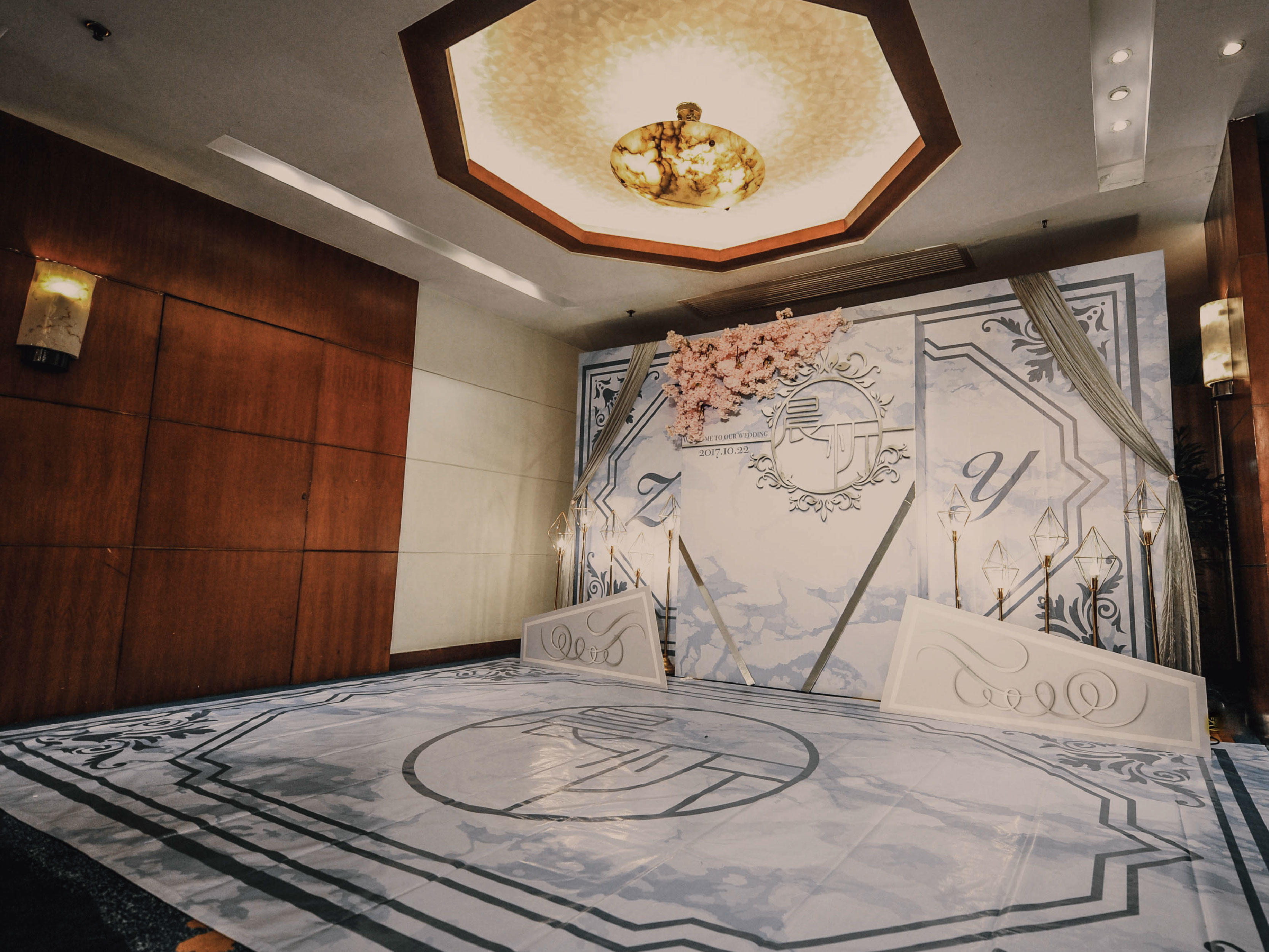 《高级灰》——别样的极简风婚礼