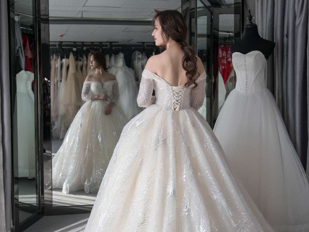 闪闪发光的爱情——网红新款长拖尾