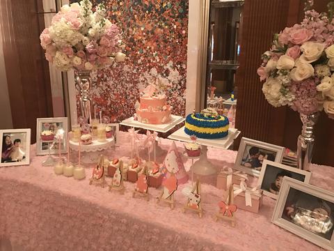 粉色系1300元，婚礼甜品台 粉系宝宝宴