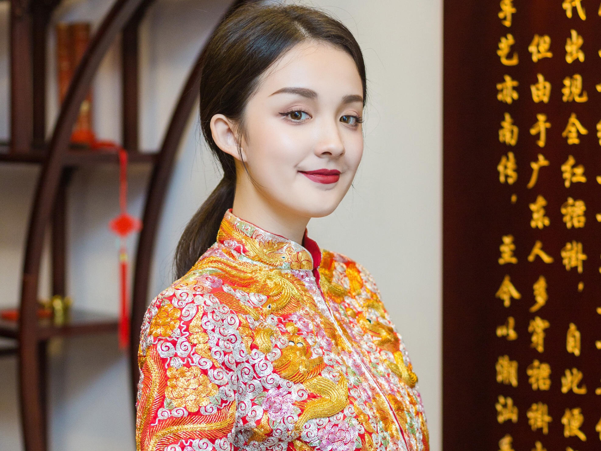 褂皇龙凤褂-金凤波脚大五福