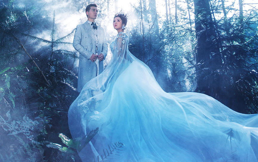 全包夜景+门票+中餐+胸贴+ 车费+全新婚纱