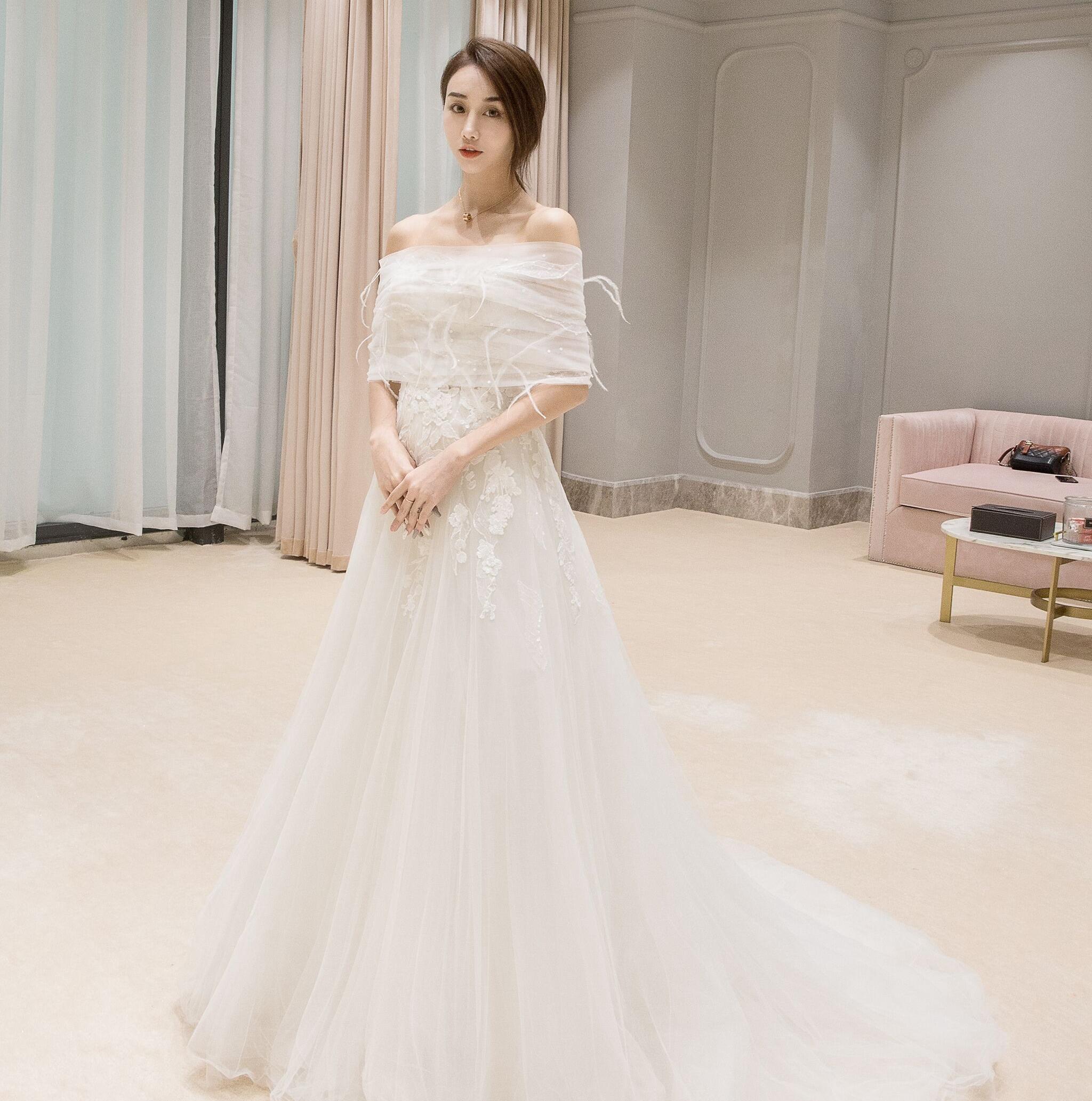 【尊享品质】设计师品牌婚纱+手工褂8件套