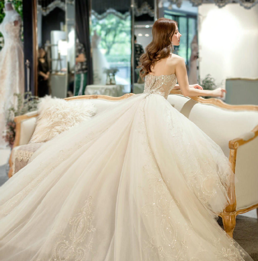 薇拉高奢/创始人/全天跟妆+仪式纱+中式+