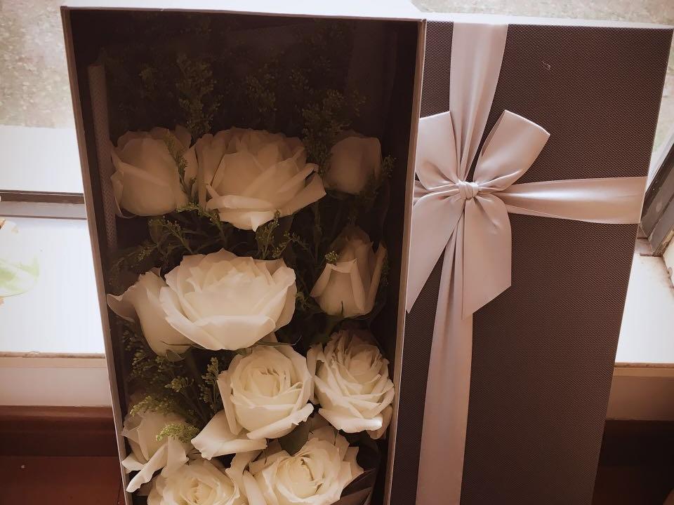 白玫瑰礼盒13朵，纯洁的爱哦