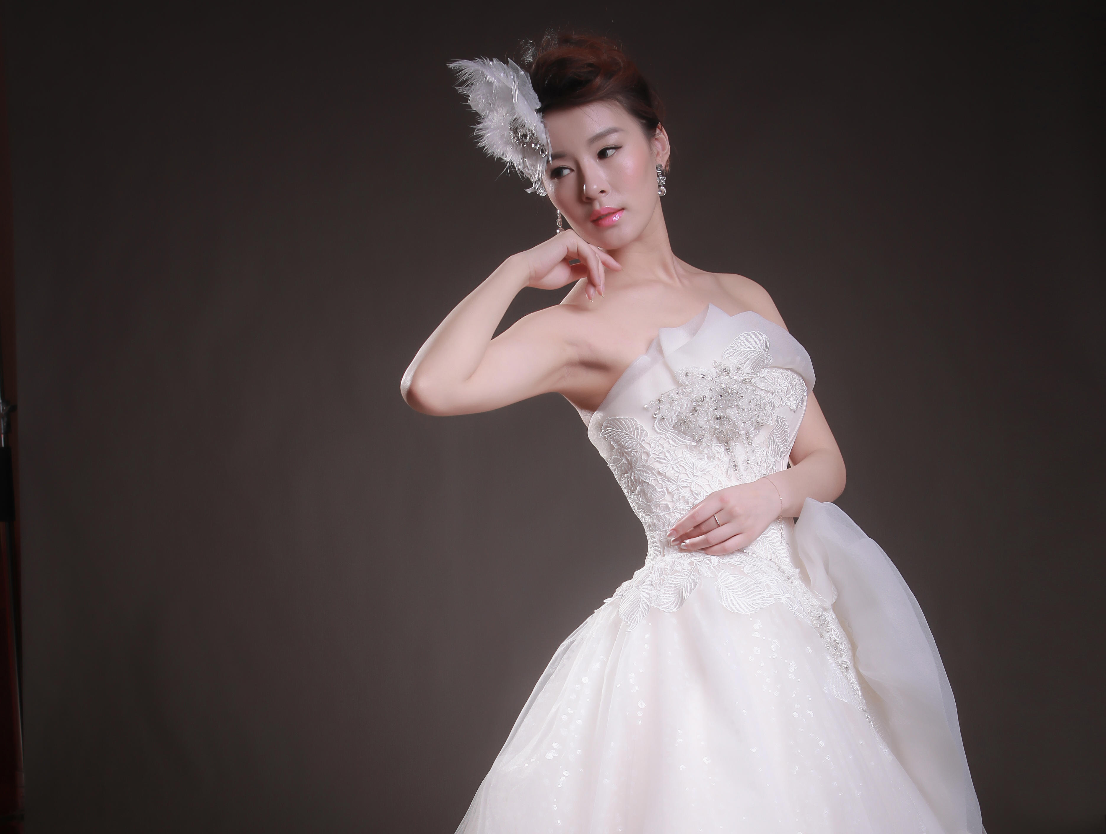 【绣阁嫁衣】奢华婚纱：主纱+出门纱+晚礼服2件