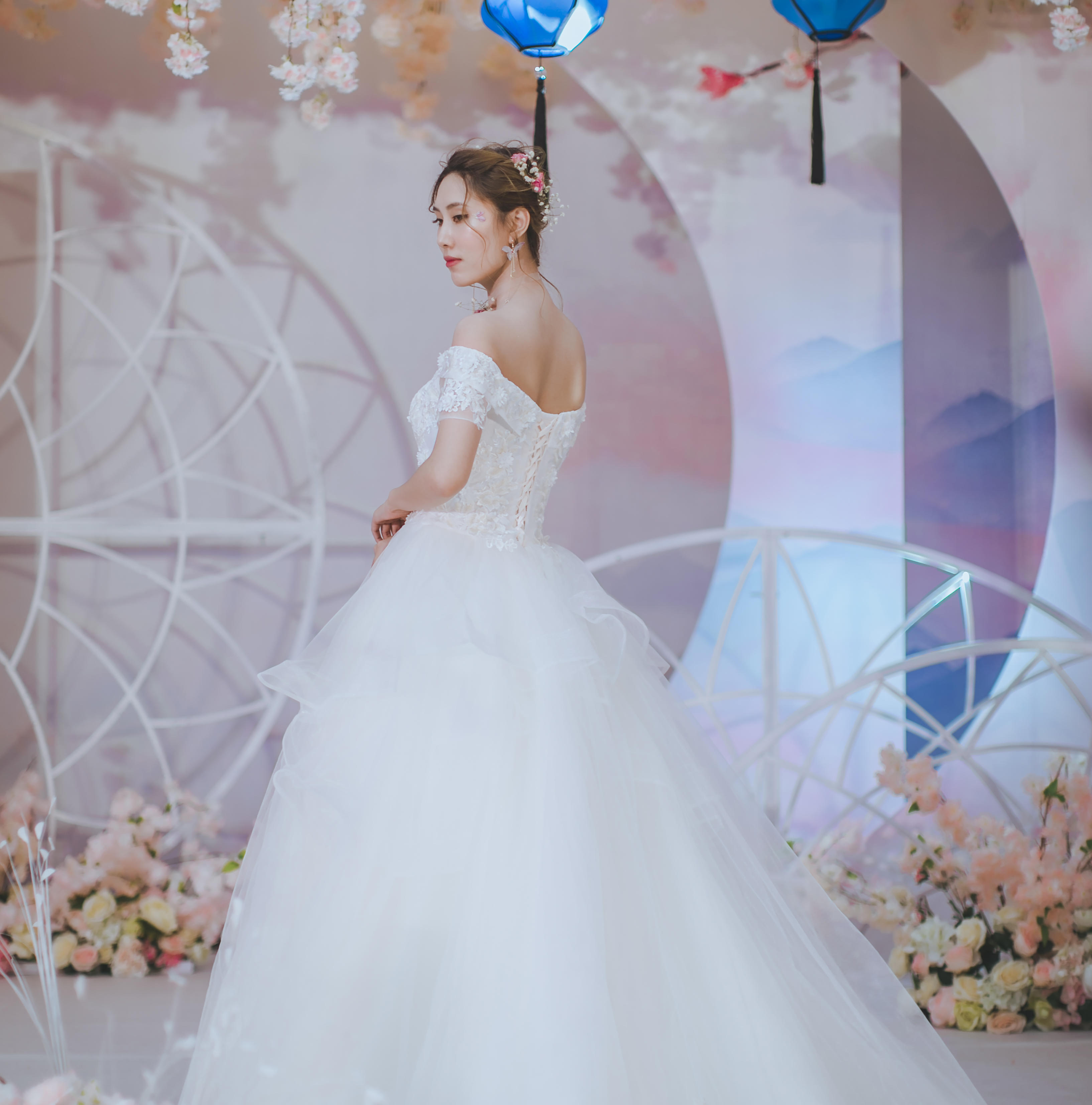 【超值婚纱礼服租赁】备婚新人必看