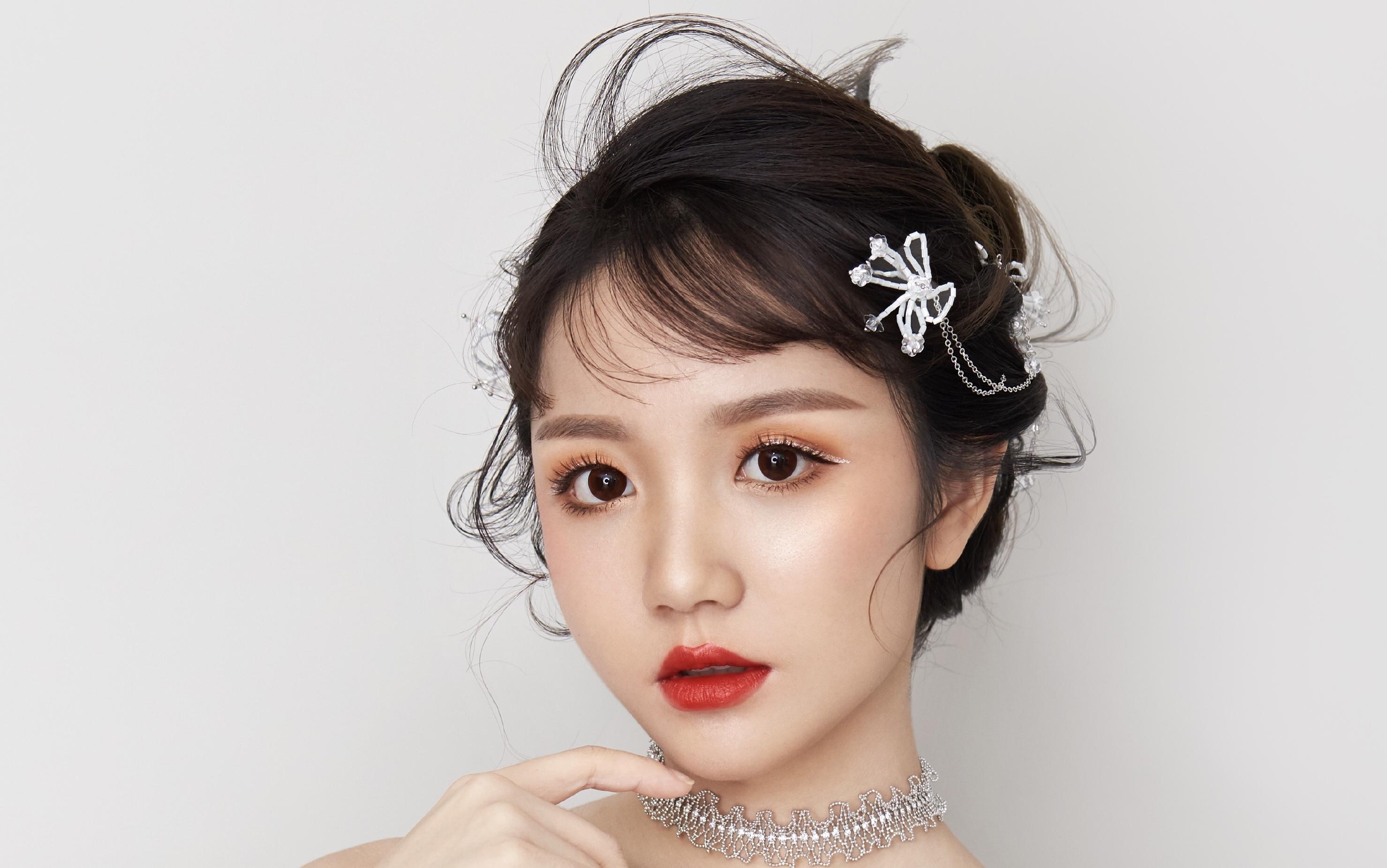 【墨白美妆】资深档化妆师跟妆+韩式唯美造型3款