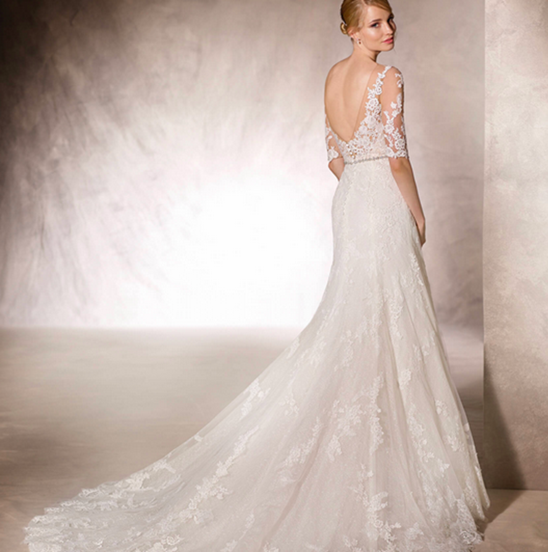 【轻纱婚纱】国外品牌镂空蕾丝鱼尾A摆仪式纱