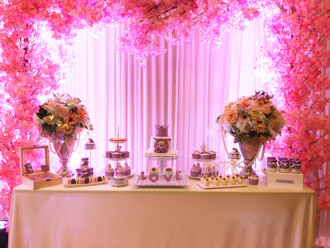 『Dashing Cake』紫色花系婚禮甜品臺(tái)