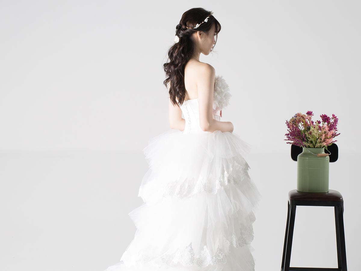 EMOON WEDDING 藤井莉娜