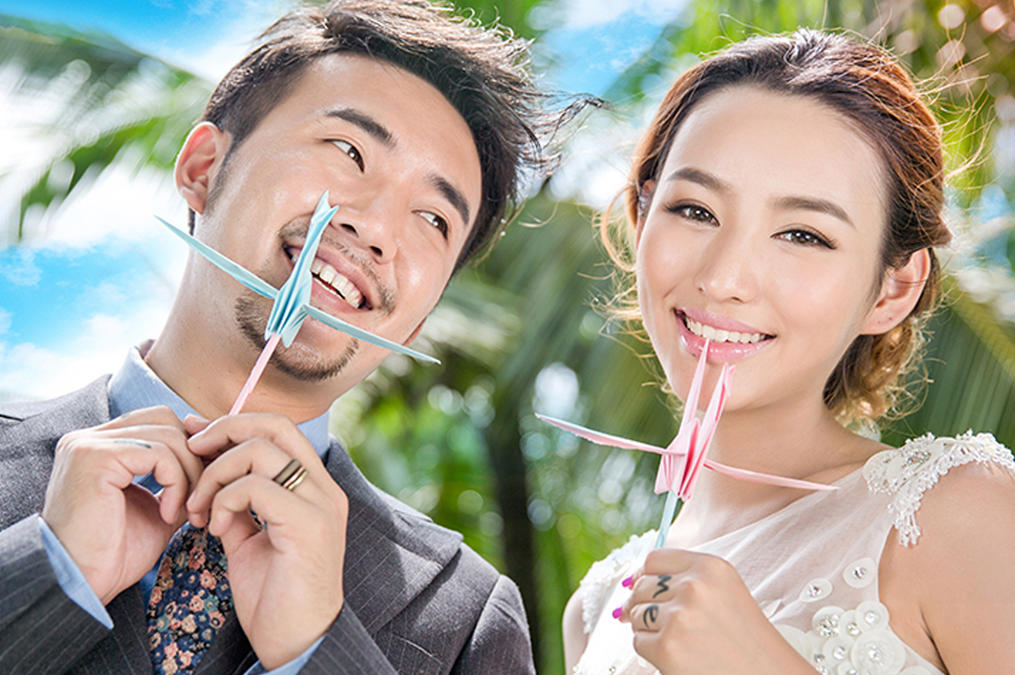 5288“私人訂制12+1紀(jì)實(shí)MV微電影”婚紗套