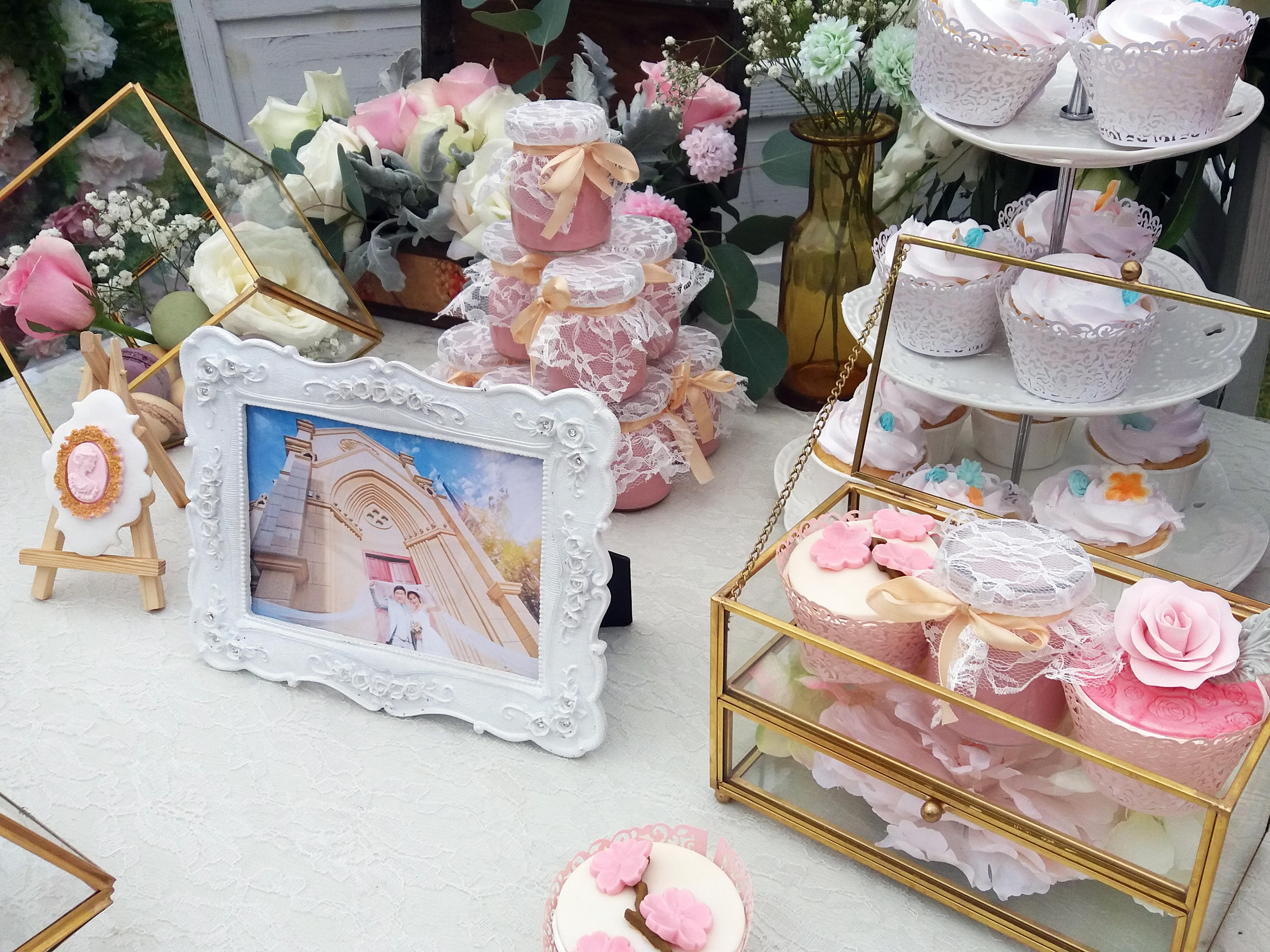 【荃家甜品】湖畔草坪晨露粉色婚禮甜品桌-原創(chuàng)定制