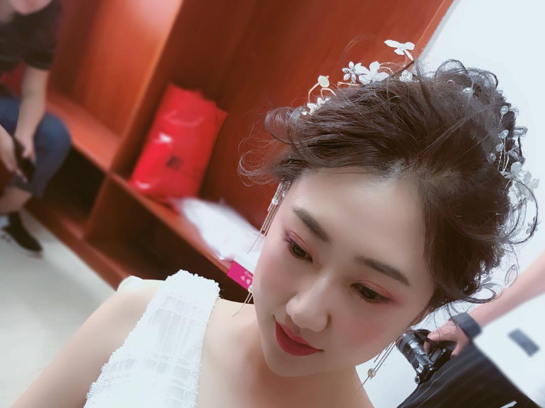 婚礼全程跟妆赠送伴娘妈妈妆