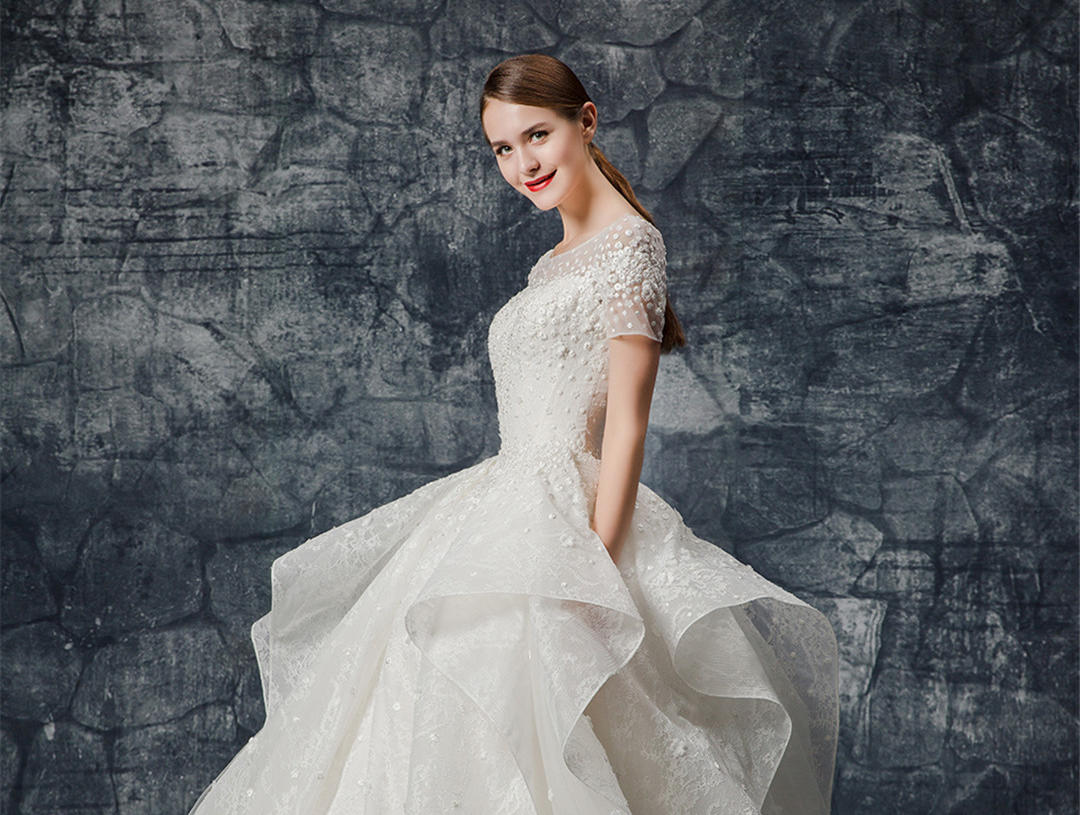 （1仪式长拖主纱 1出门纱 1礼服）配头纱 手套