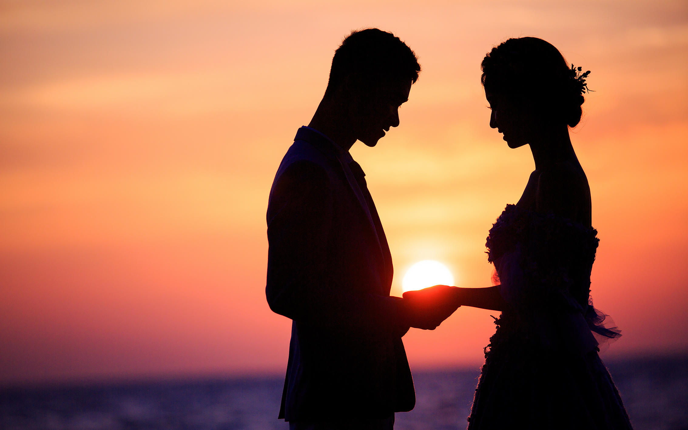 18套衣服拍摄两天【大小洞天+微电影】+游艇包邮