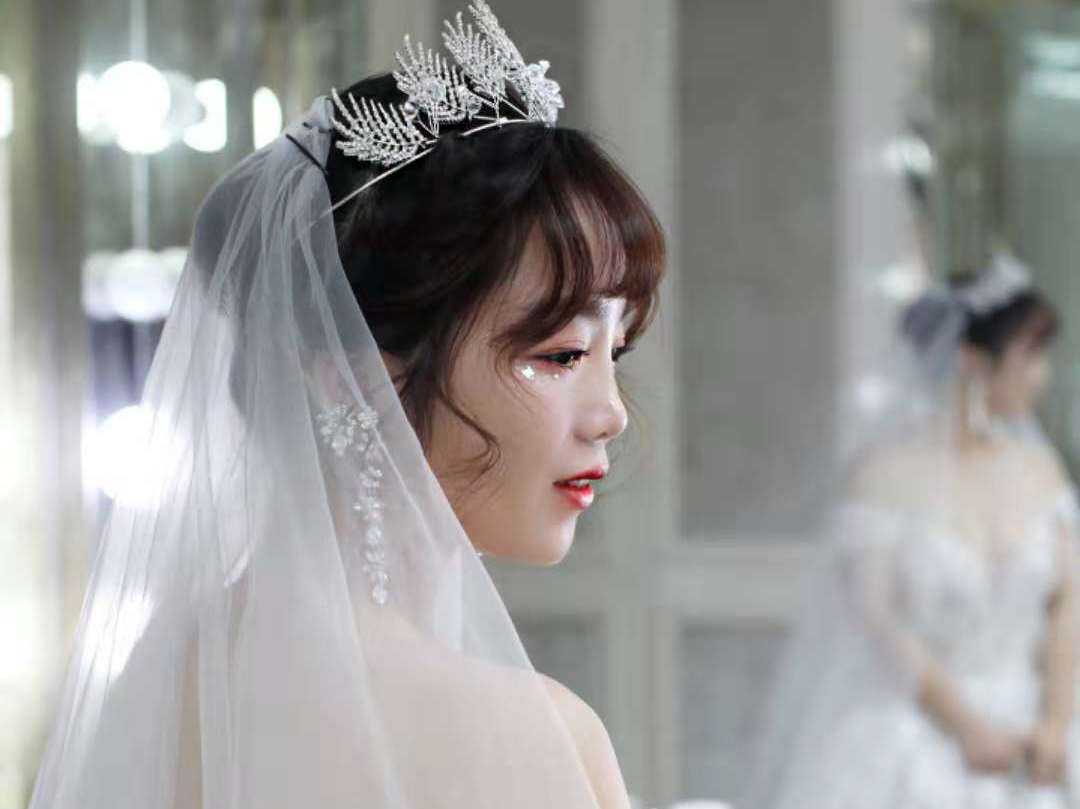 黄金档期【瑞恩总监老师档全天跟妆】+伴娘妆