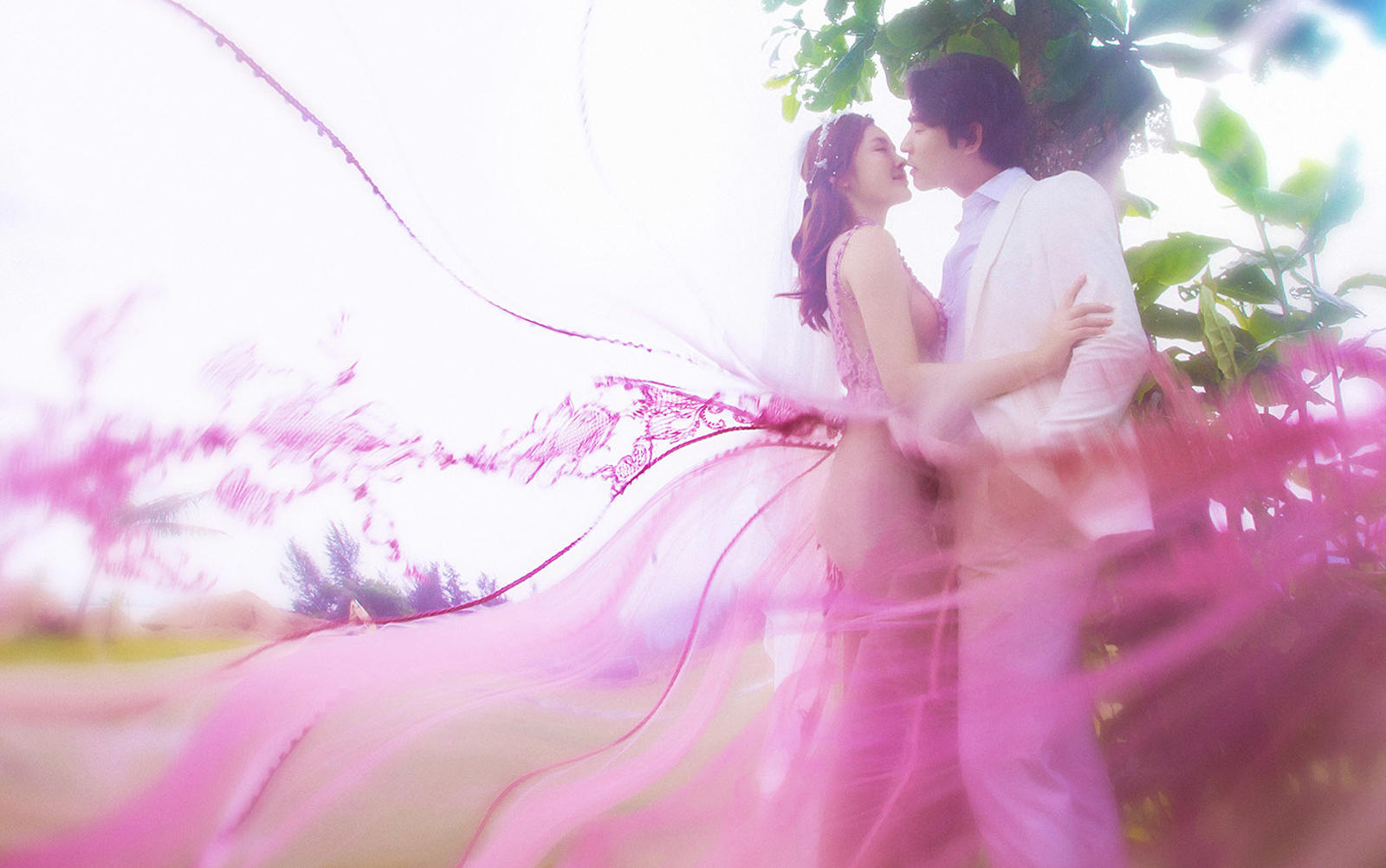 《年中盛典》享4千元大礼包+风格任选+服装任选