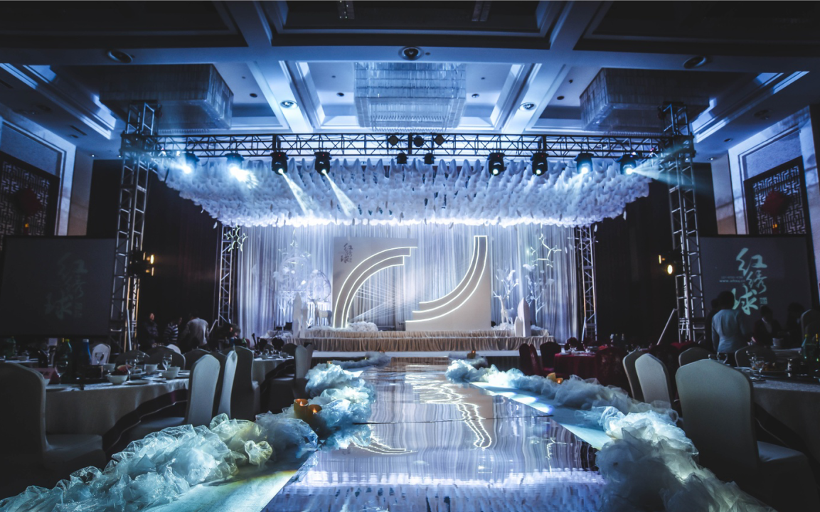 “冰雪奇缘”主题婚礼/上饶红绣球婚礼