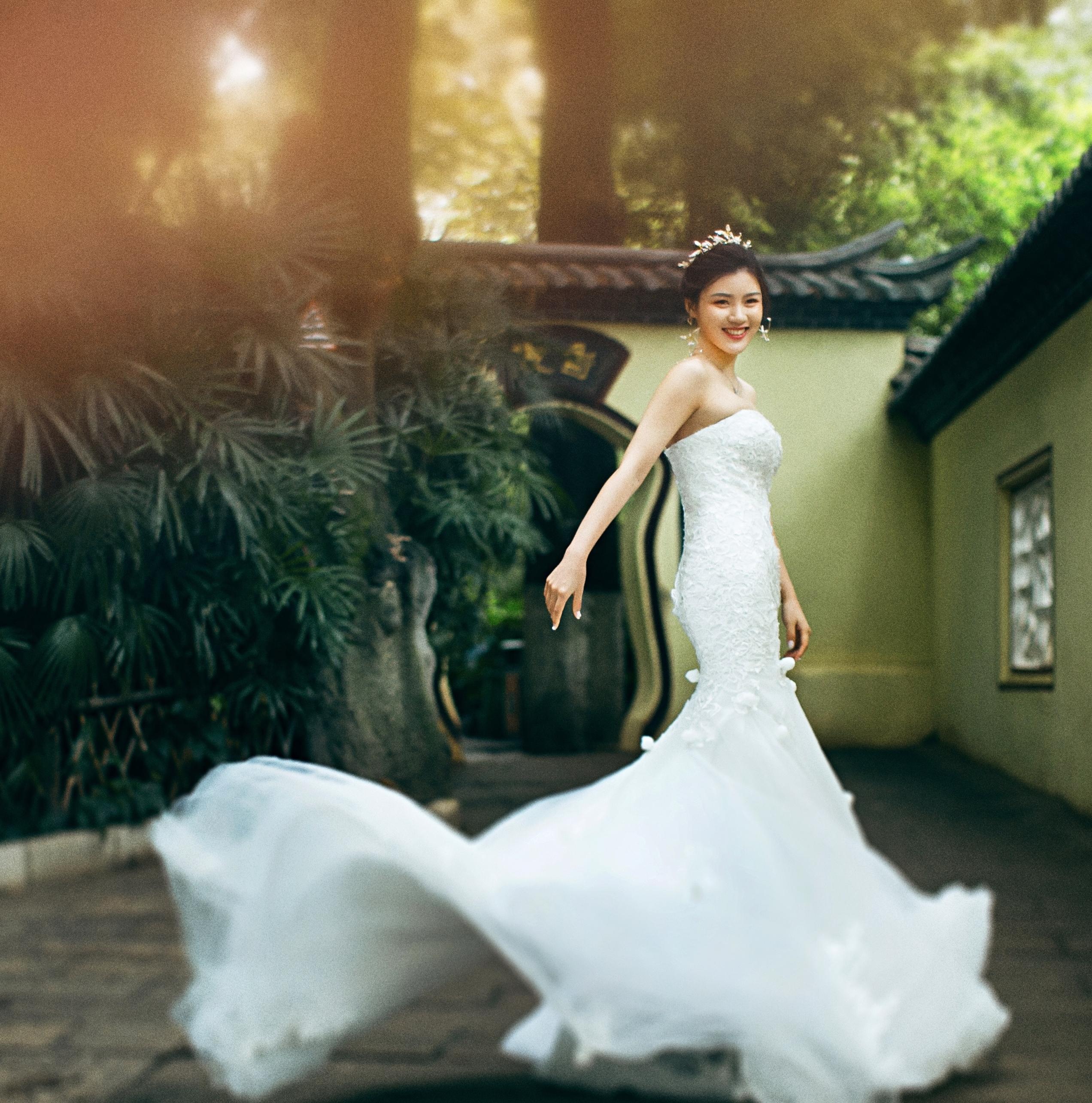 VEDO唯度婚纱特惠租赁【婚纱+秀禾服+伴娘服】