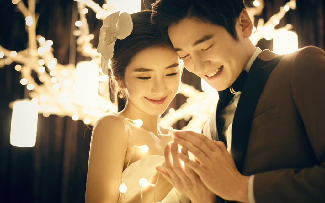  店慶+抵現(xiàn)金活動(dòng)+雙外景拍攝+15大禮品贈(zèng)送