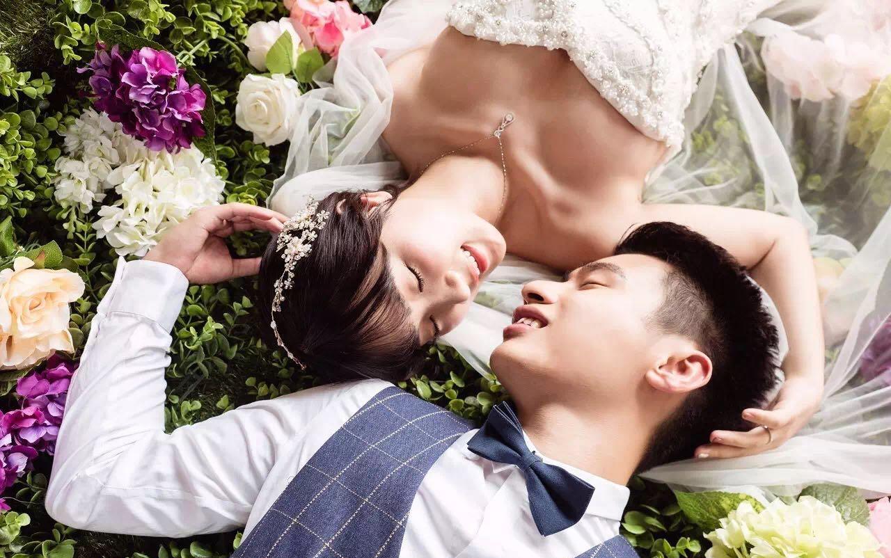 UNIMAGE专业婚纱拍摄套餐