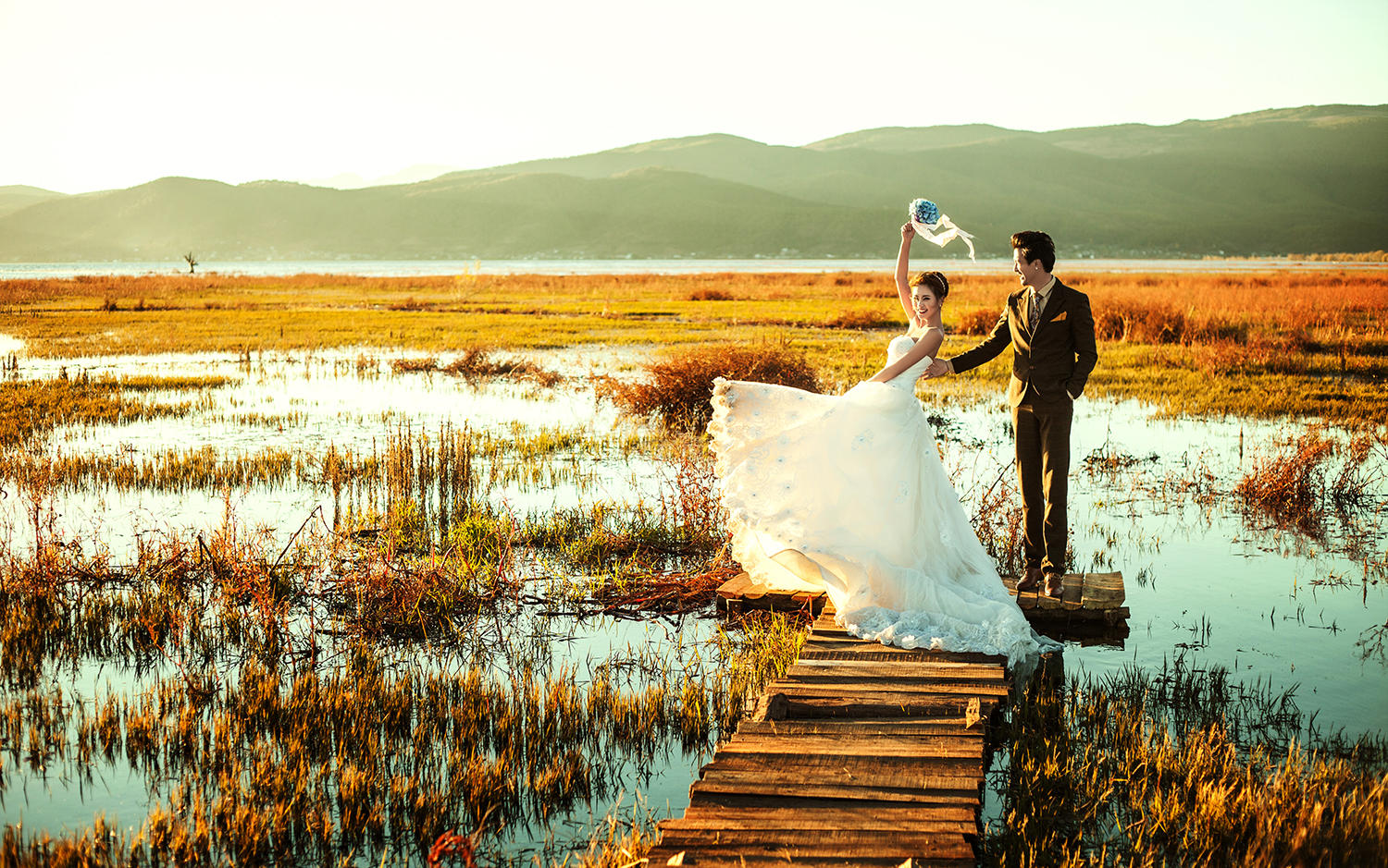 馬  游艇 熱氣球 花海 服裝14套 精修120