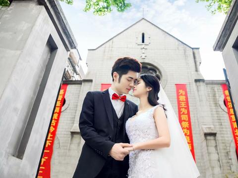 武汉婚礼摄像跟拍录像求婚视频婚礼微电影