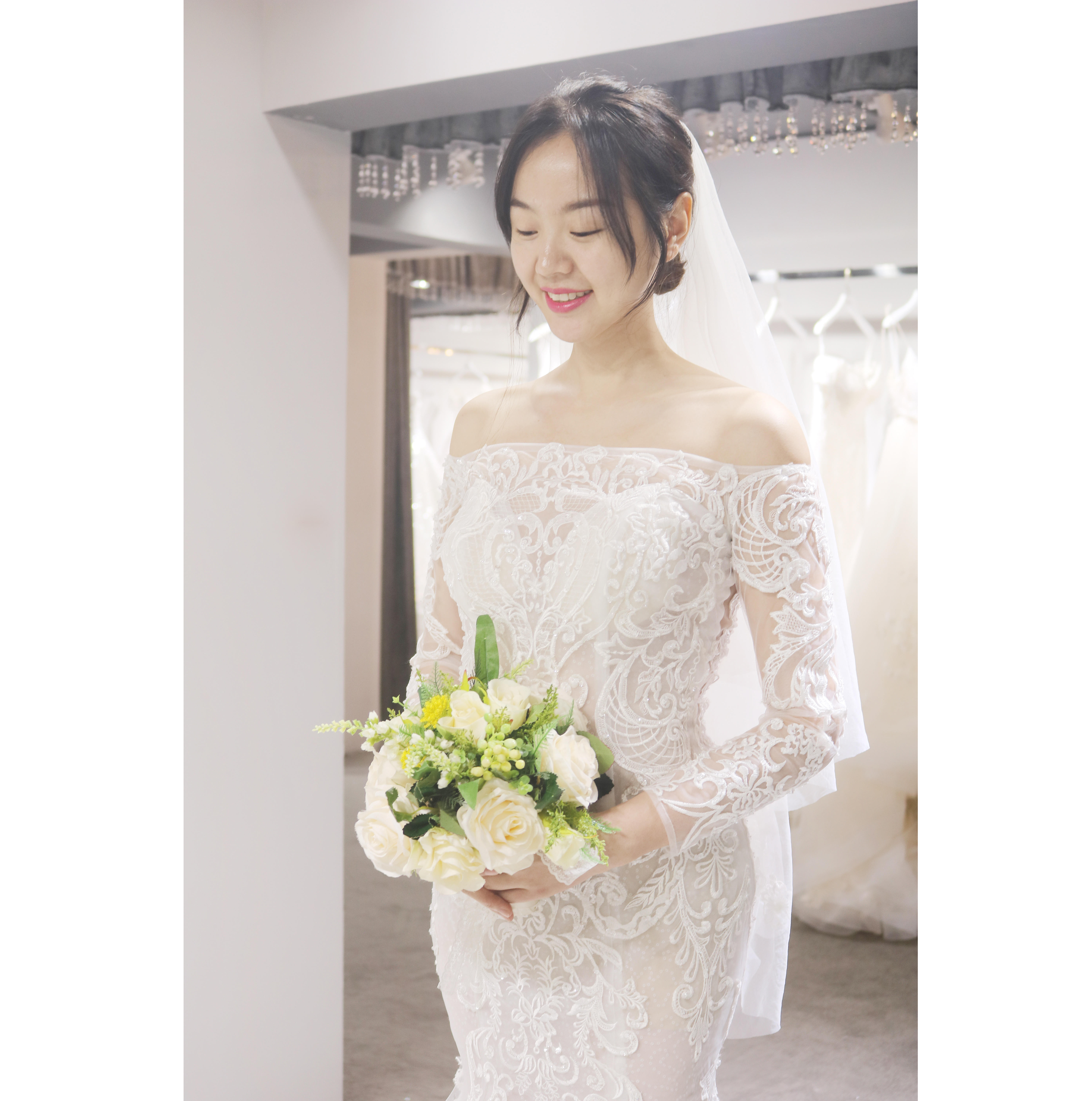 【嫁衣工坊】主纱+出门纱+敬酒服+2套伴娘