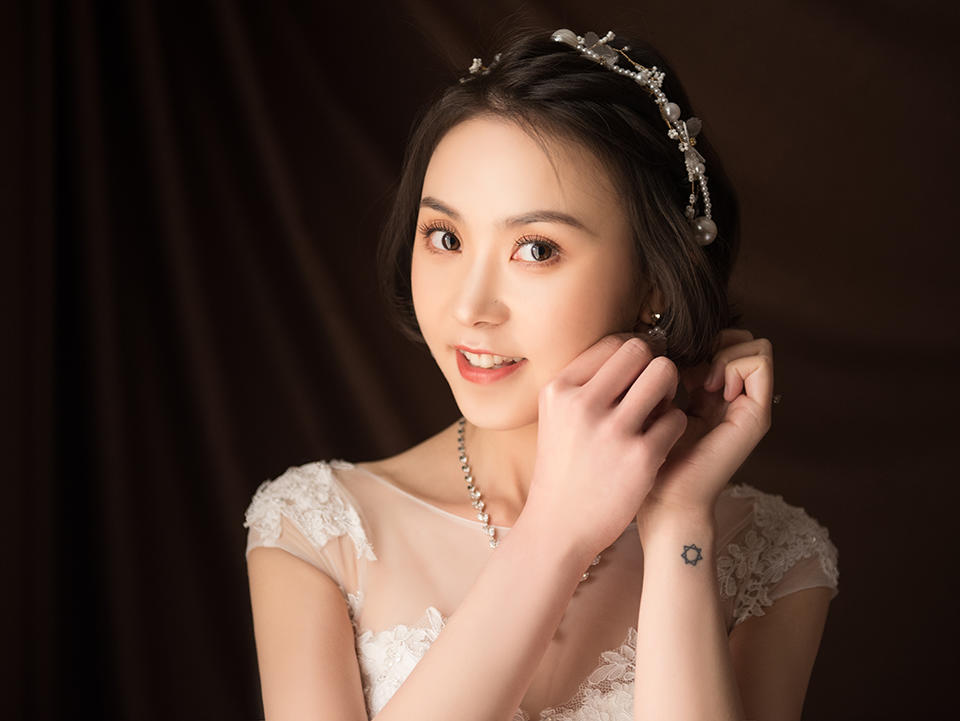 爱啦婚礼全天婚礼跟妆+专业跟拍