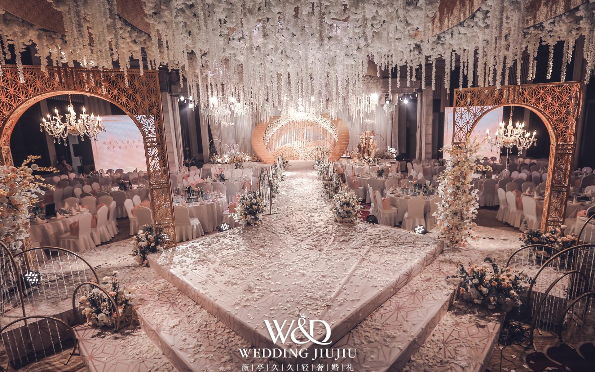 爱与诚，一场香槟金的宫廷风婚礼