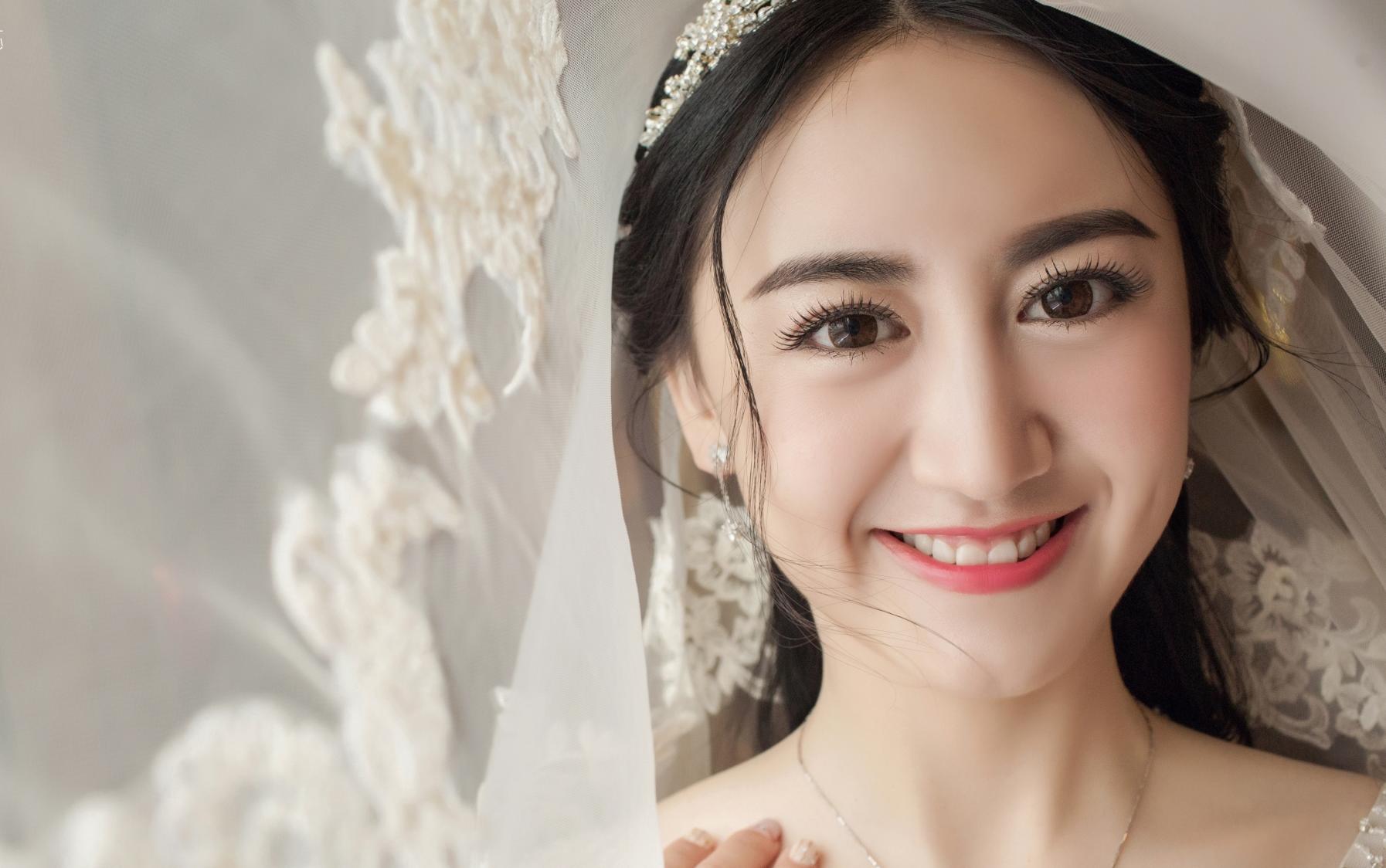 米苏婚纱造型总监档全程跟妆+亲友妆
