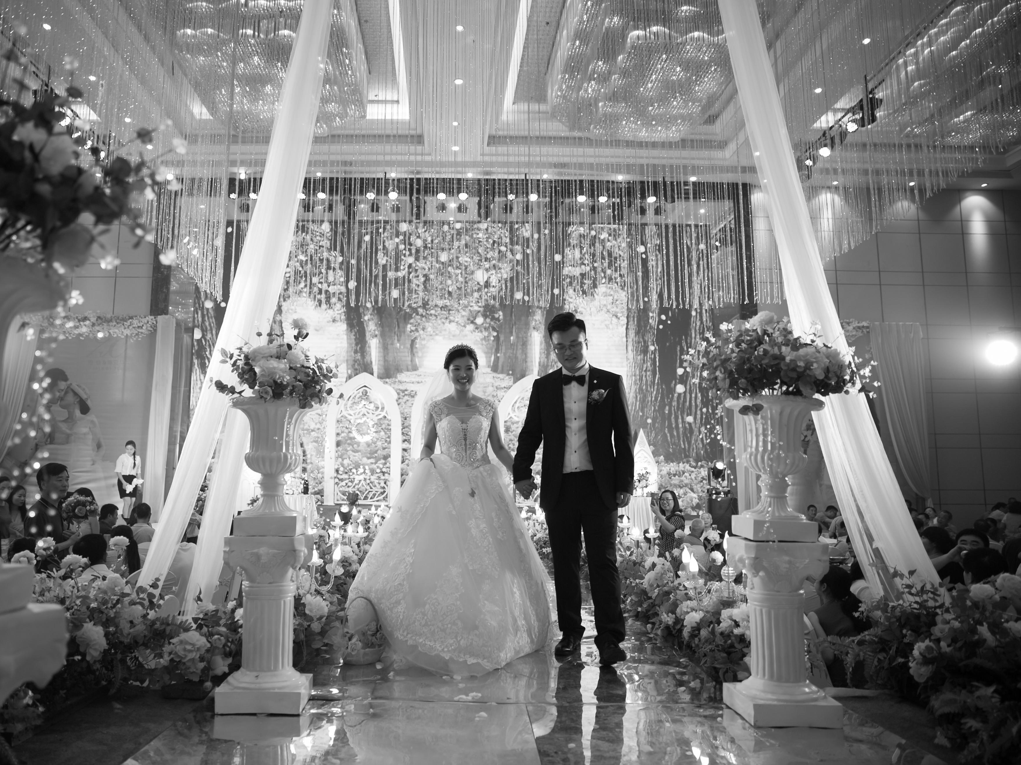 【完美婚】网红歌特门50桌宴会厅大气婚礼首先