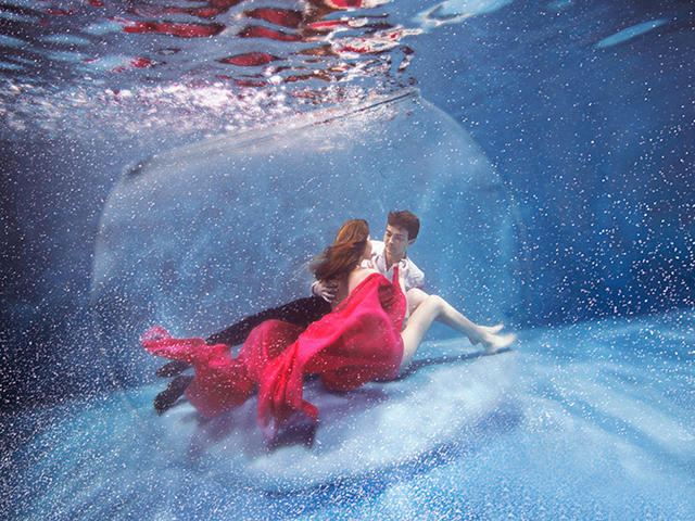 八月風尚雙人高端水下婚紗照系列