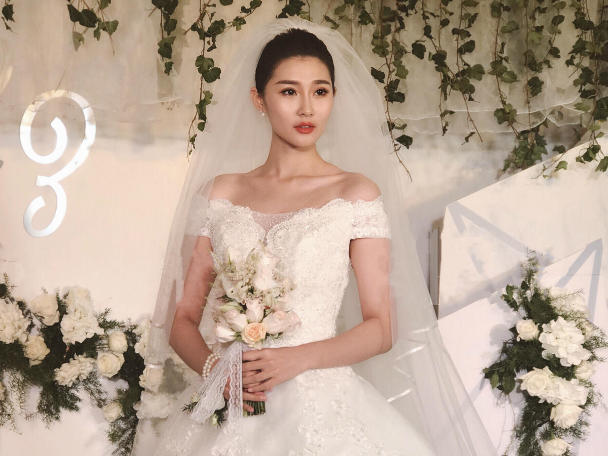 资深化妆师11件套套餐+亲友装