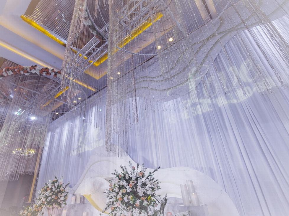 【皇家婚礼】特惠室内奢华红色系列婚礼