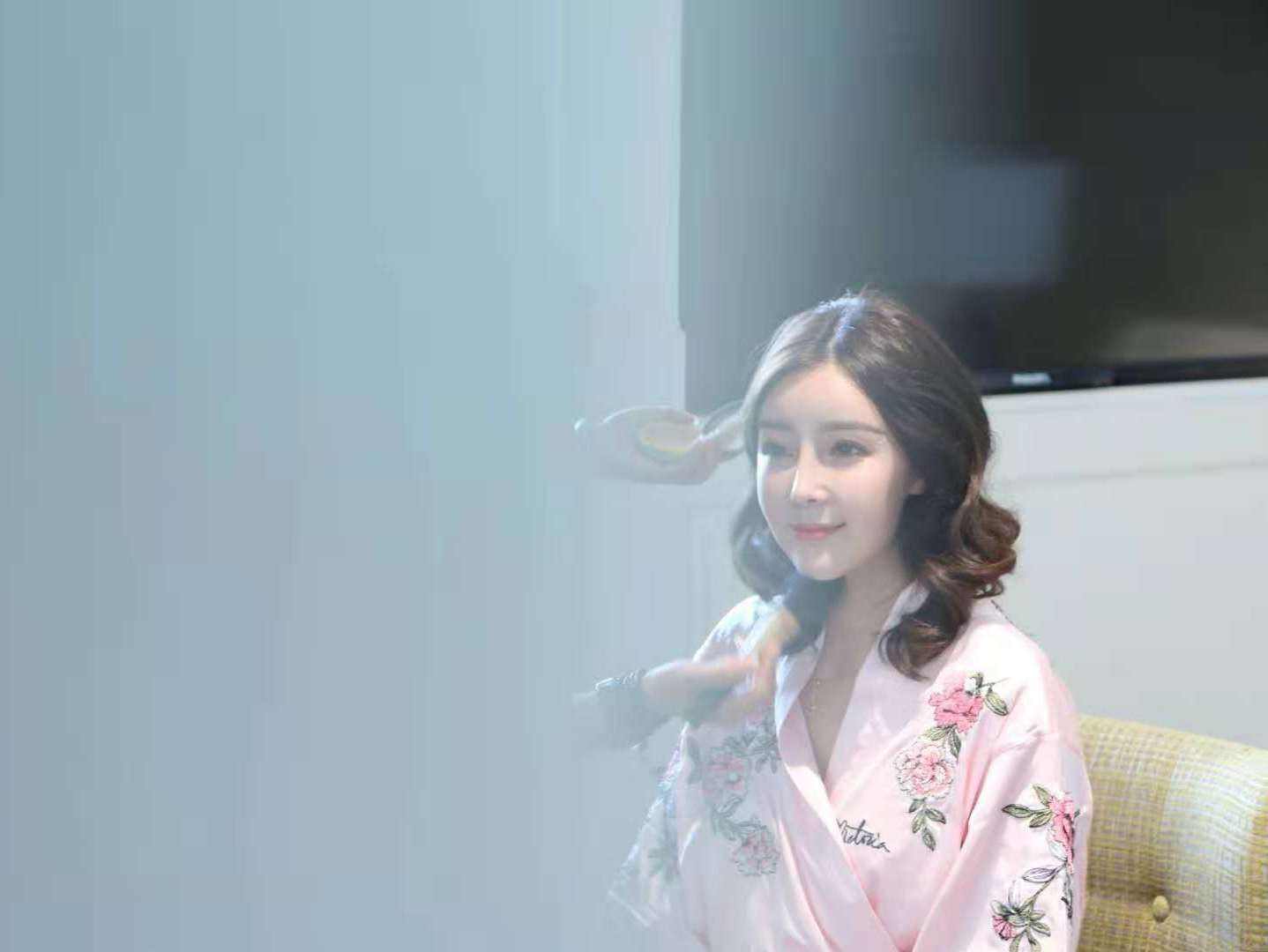 【瑞·恩】到店资深化妆师+明星回门早妆或妈妈妆