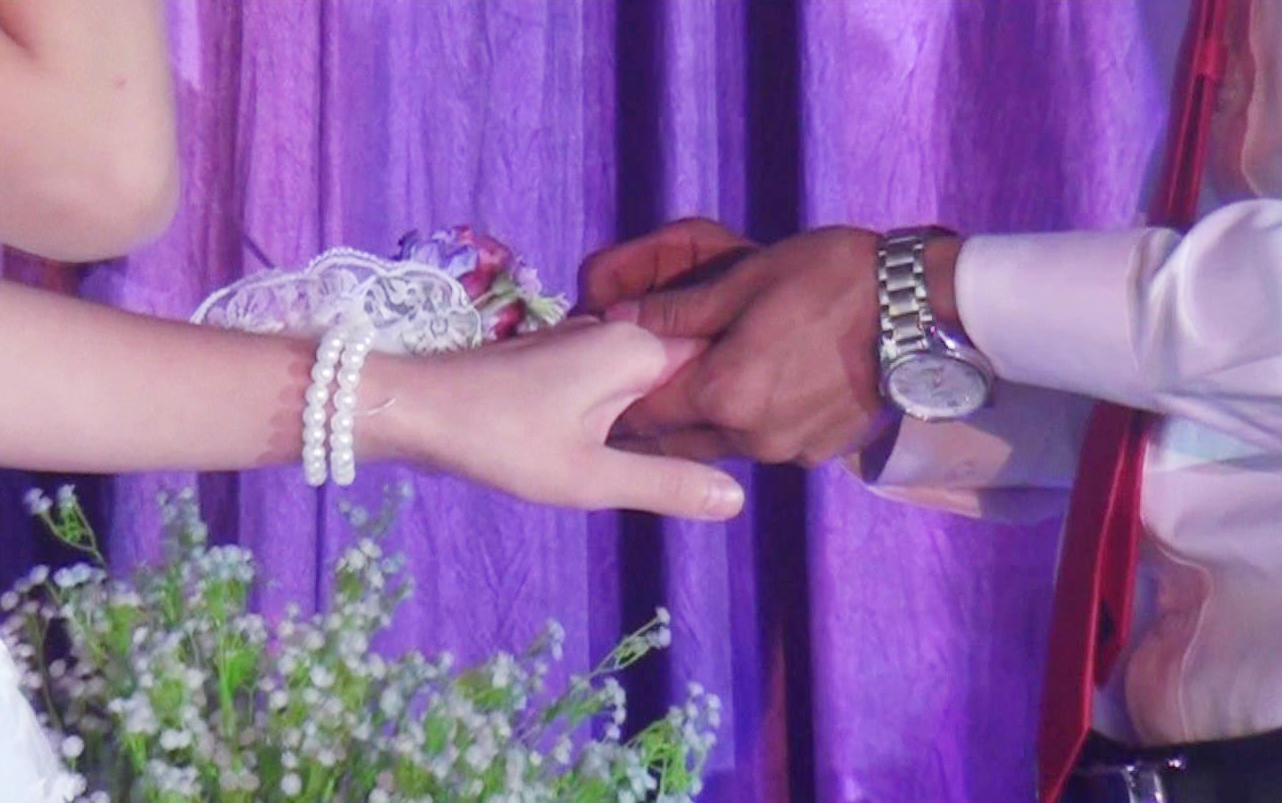 男儿的泪水终于在那一刻止不住了！