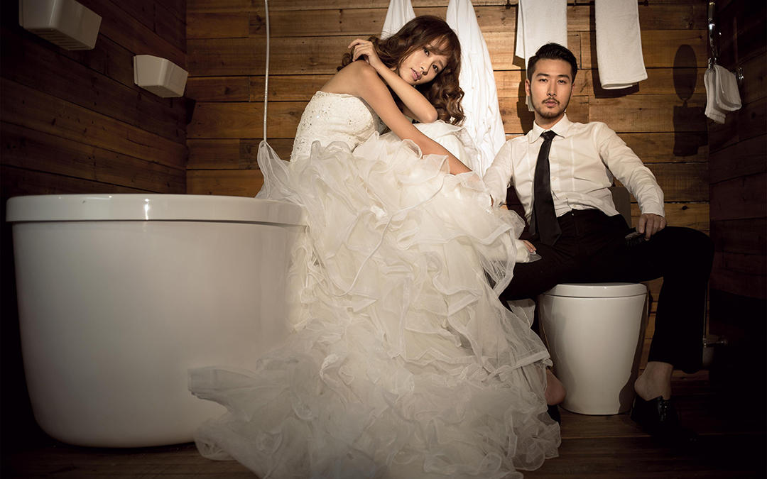 【火爆来袭】夜光婚纱+底片全送+鲜花造型+全包价