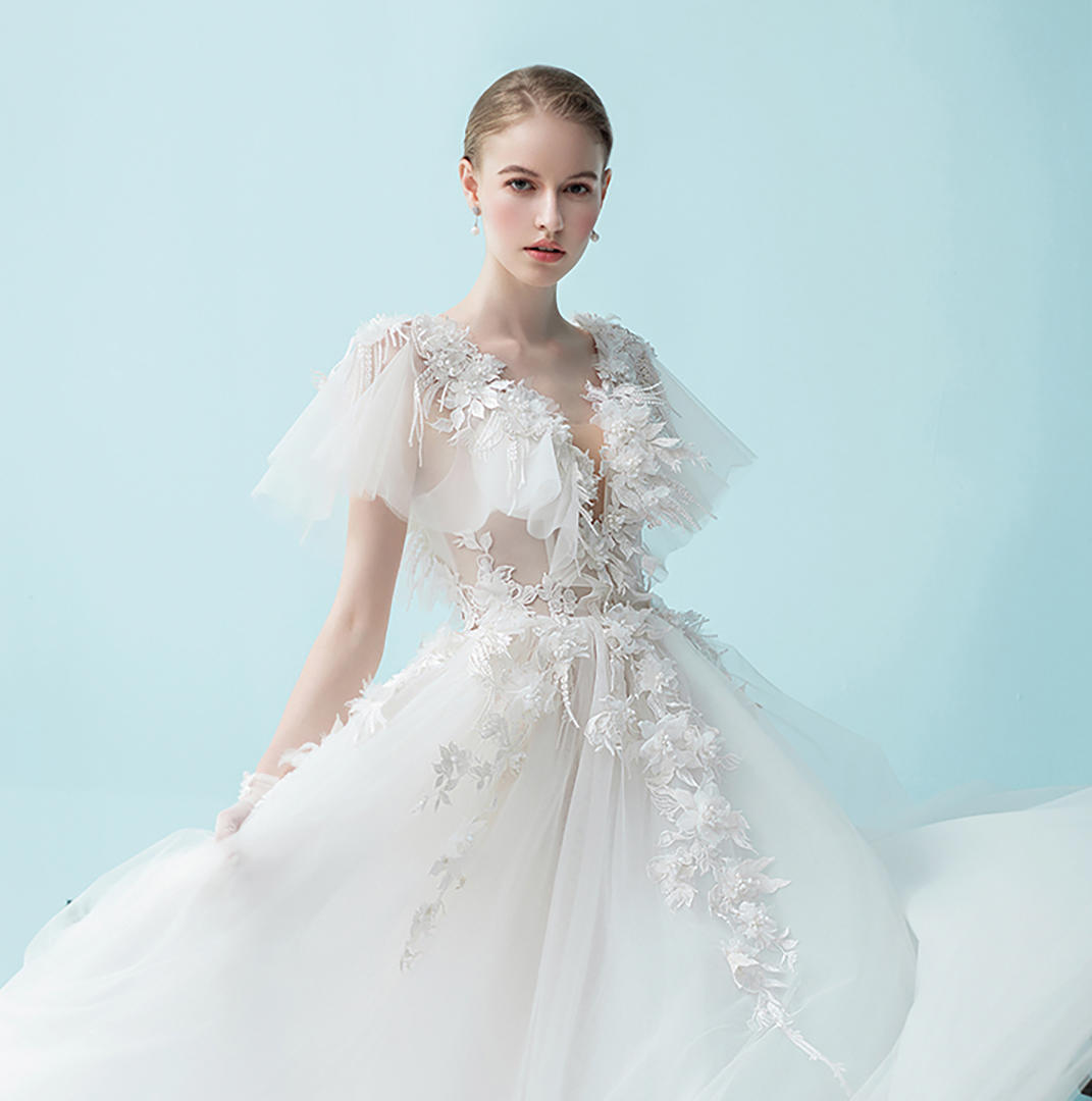 【轻纱婚纱】花仙子户外草坪花瓣甜美出门纱