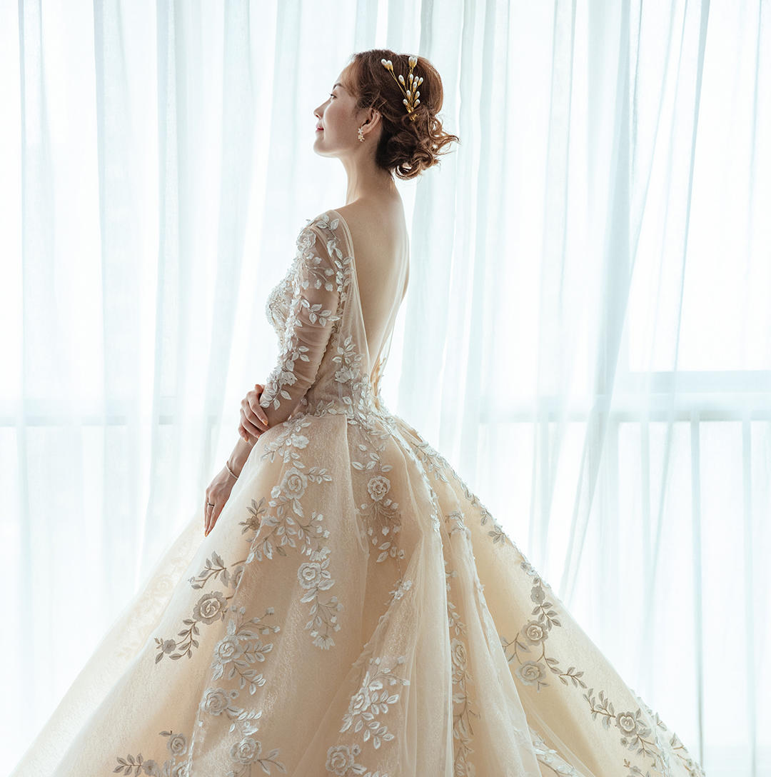 【木小白超值租赁】品牌婚纱套餐3件套+2件伴娘服