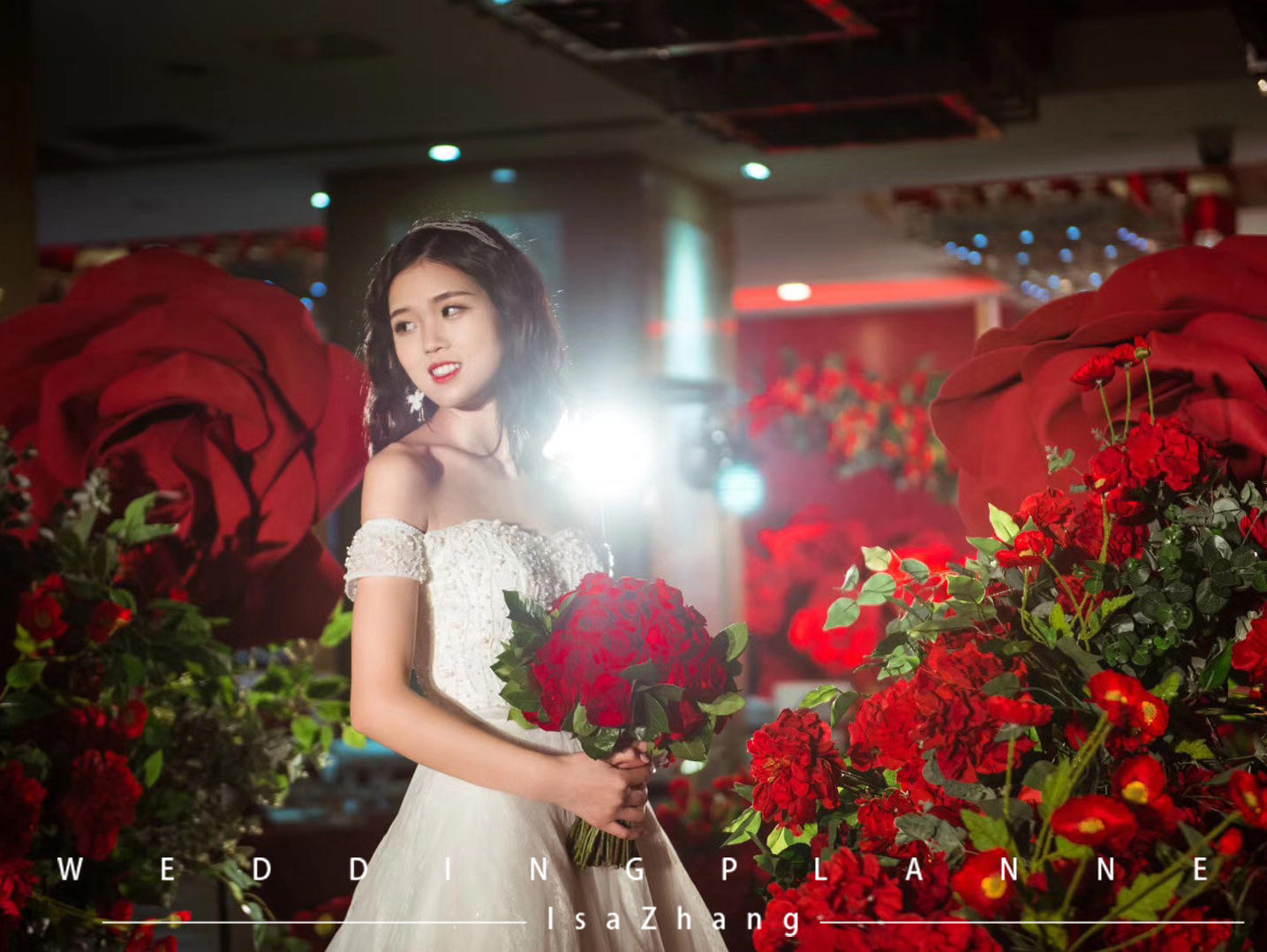 眉山室内案场婚礼复古红色