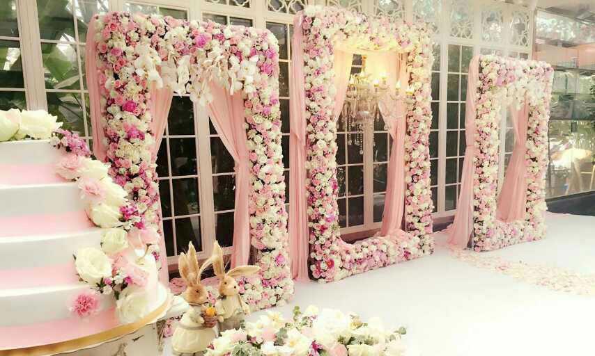 白粉色西式婚礼