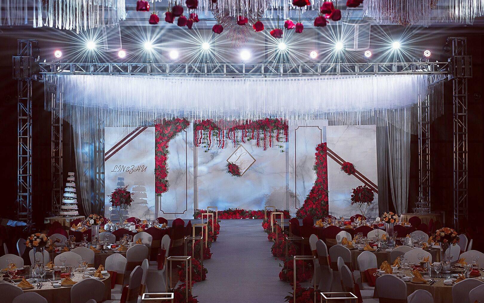 西式唯美套餐婚礼策划省心优选