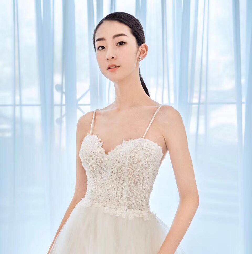 【初心】齐地婚纱3件套+4套伴娘娘服 头纱 裙撑