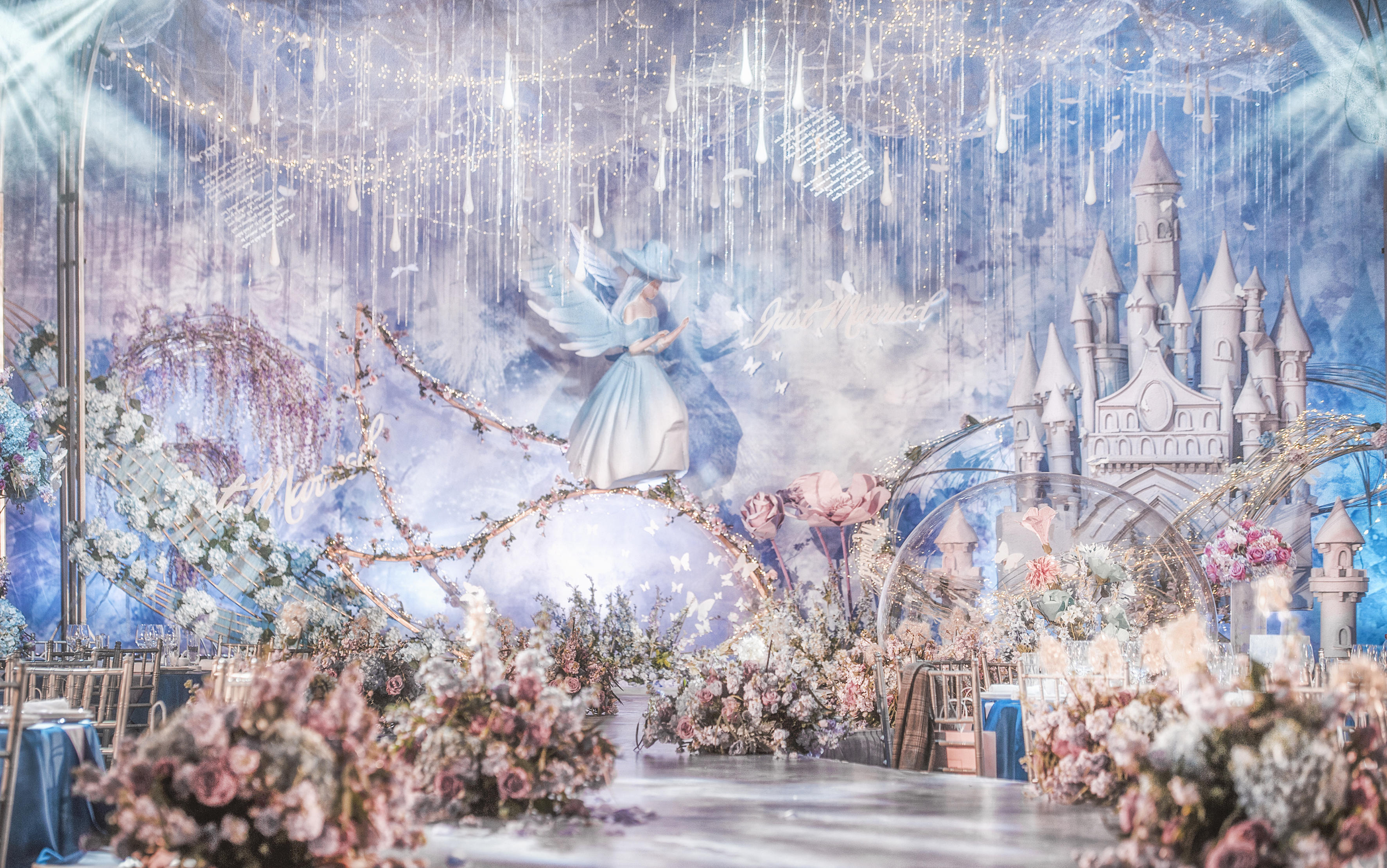 童话梦幻 城堡蓝粉色浪漫婚礼
