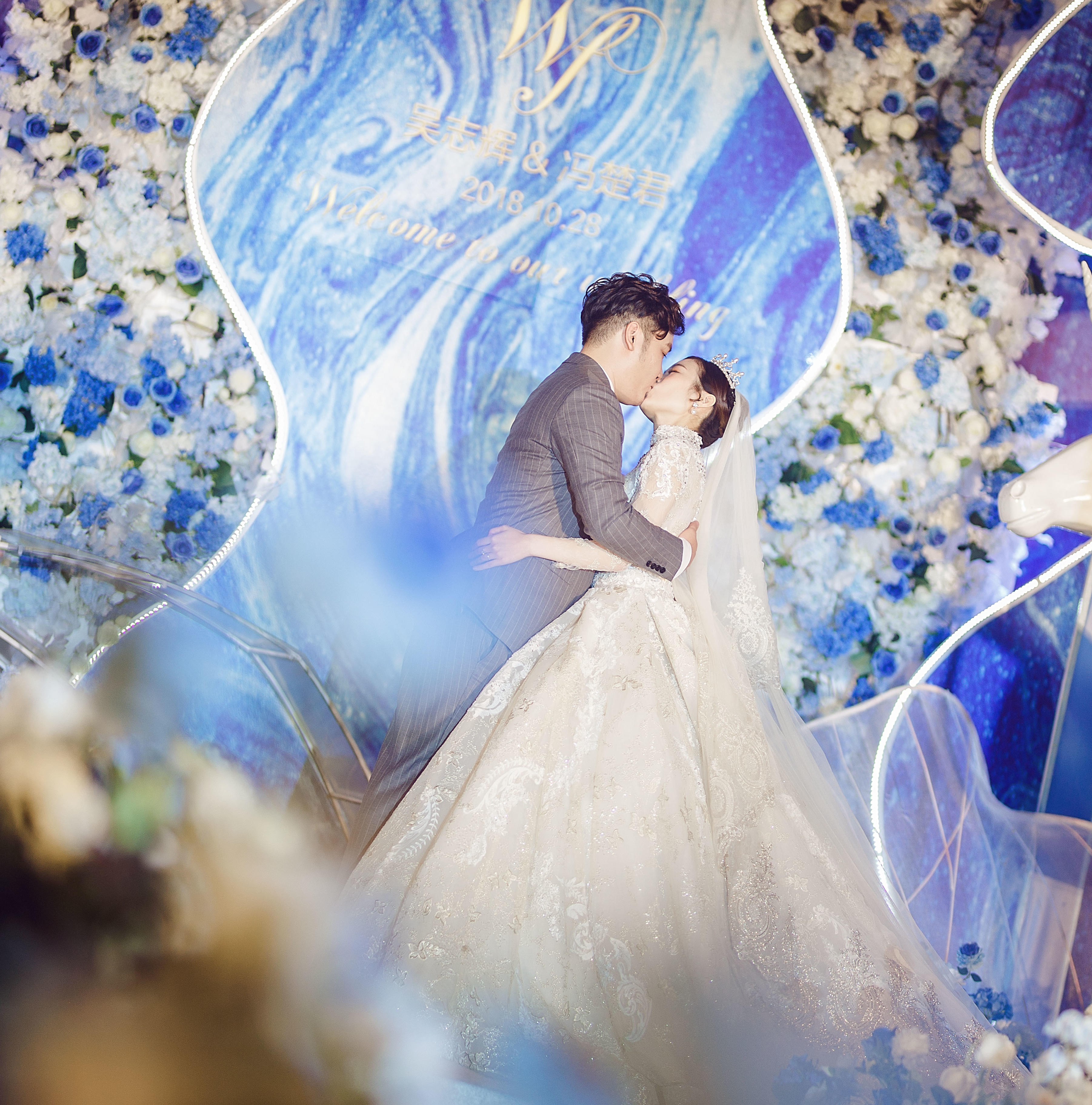 全场任选璀璨系列三件套 婚纱+礼服+中式