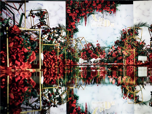 红，黑，白，三元素浪漫婚礼