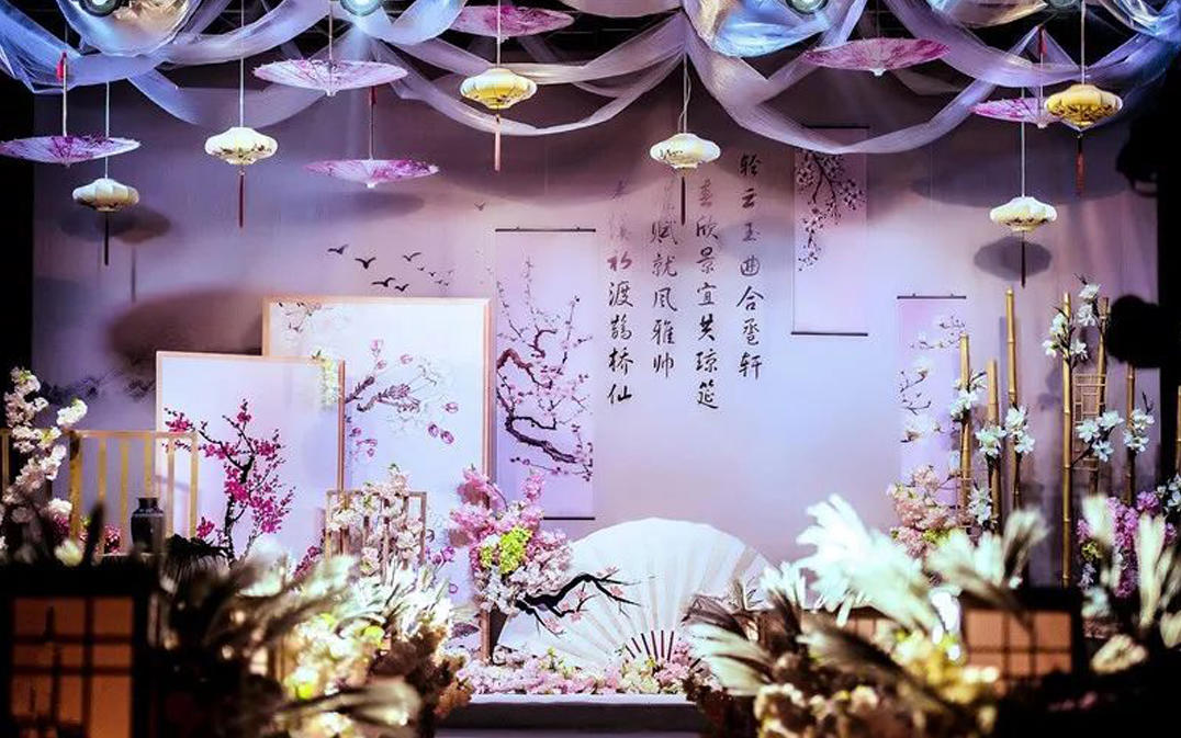 专业团队全程跟拍，给您留下甜蜜的回忆